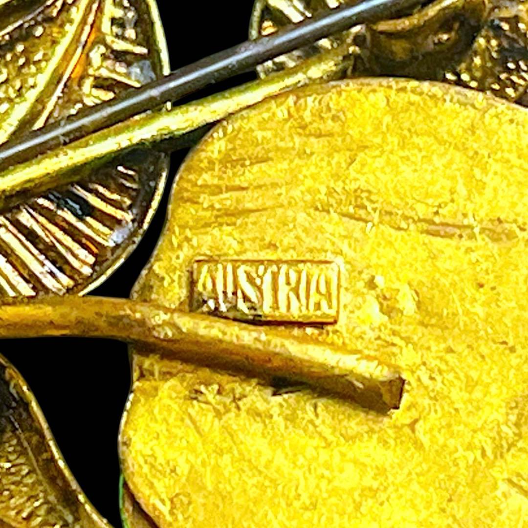 刻印有☆Austria☆オーストリアフロスト☆禁断の果実アップルデザインブローチ