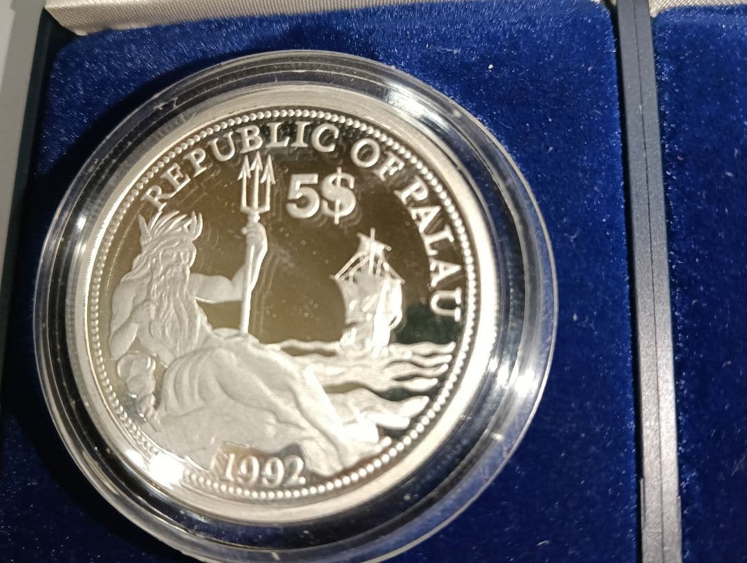 パラオ共和国発行カラー銀貨（Marine ifu Protectionシリーズ）
