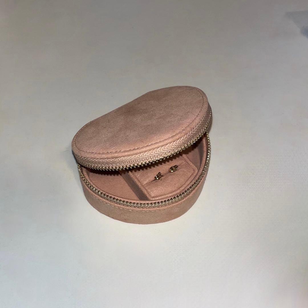 ete K18YG リボン ピアス（両耳）