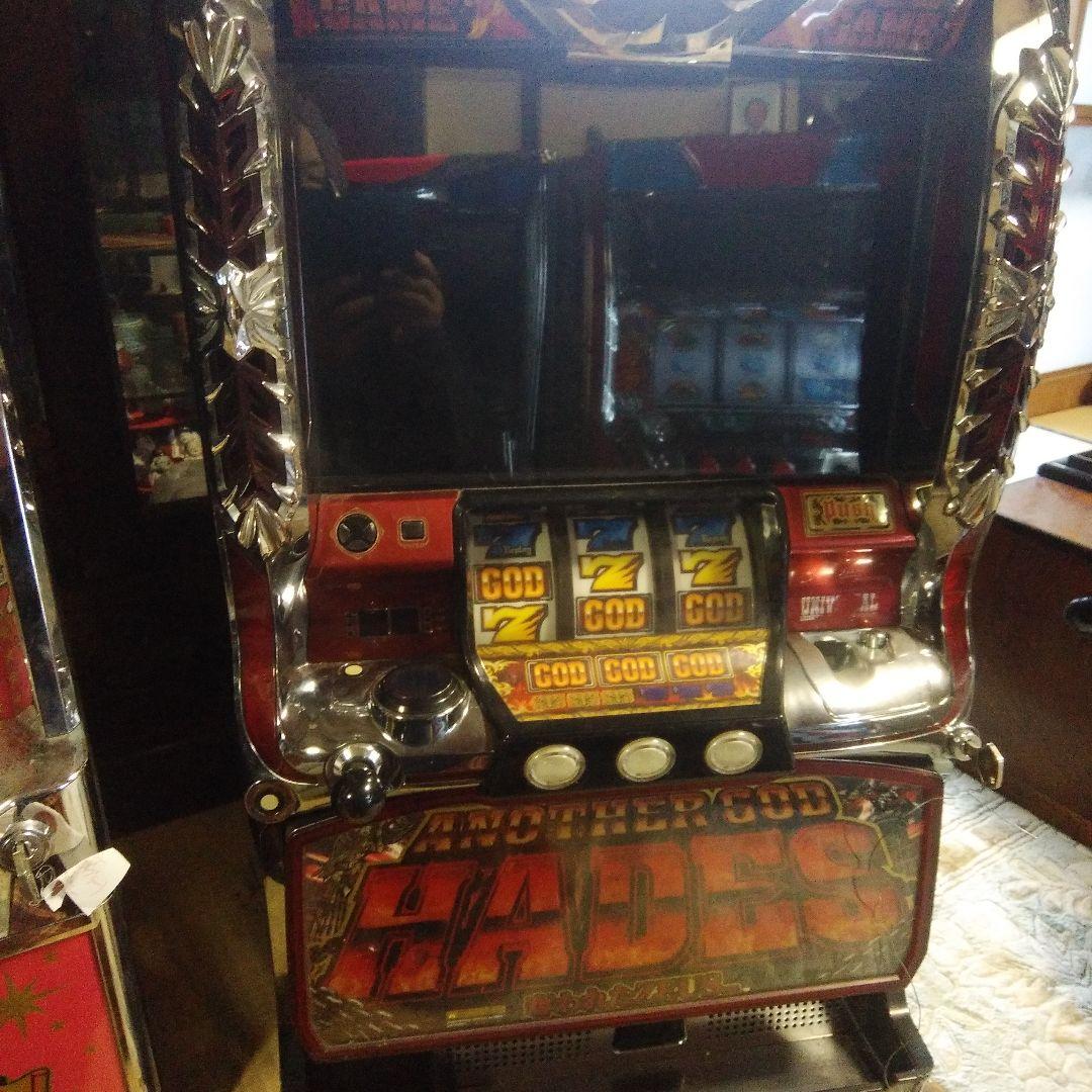 ANOTHER GOD HADES スロットマシン引き取り限定品