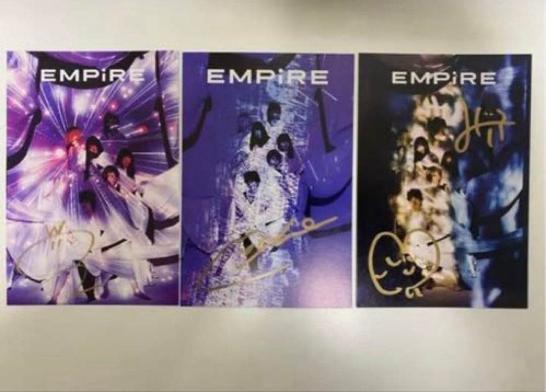 EMPiRE 初回生産限定盤 セットサイン入りポスターグッズまとめ売り。
