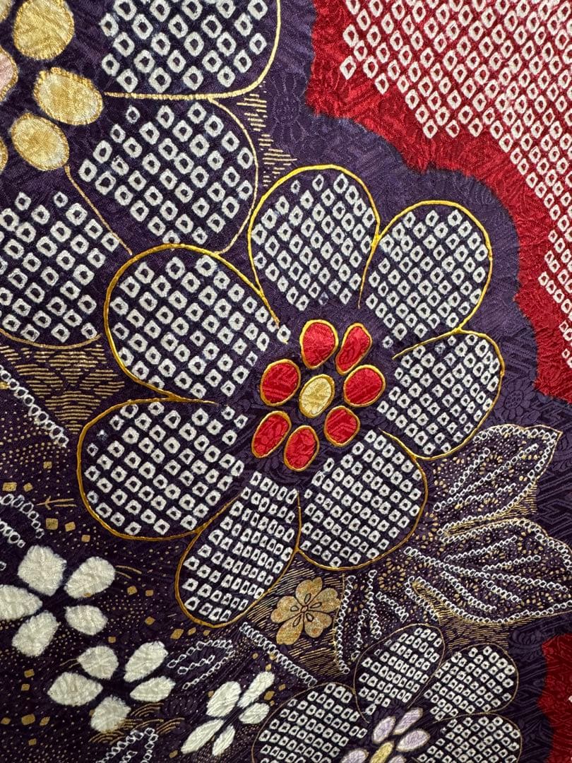 正絹絞り振袖 赤紫花柄　身丈155cm