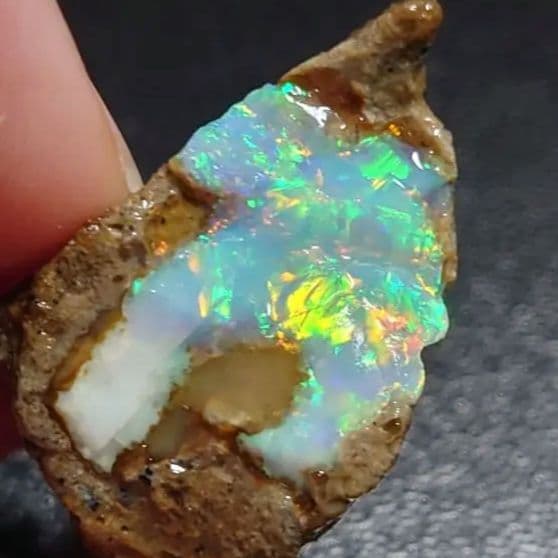 エチオピア　希少チョーク　天然オパール 原石 多色　鉱石　標本　プレシャス