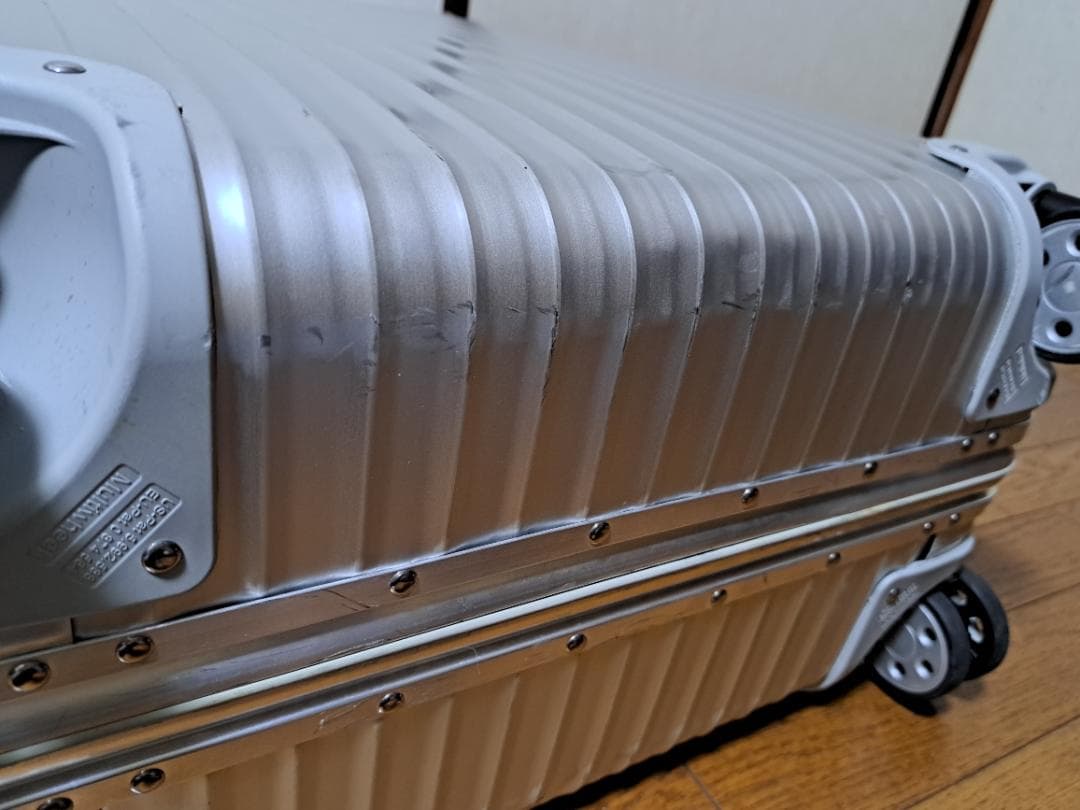 リモア　スーツケース　トパーズ シルバー　82L　4輪マルチホイール