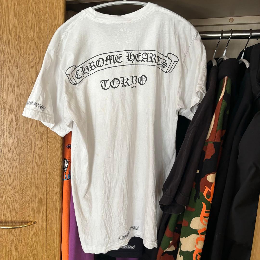 CHROME HEARTS スクロールラベルロゴ　ホワイト Tシャツ