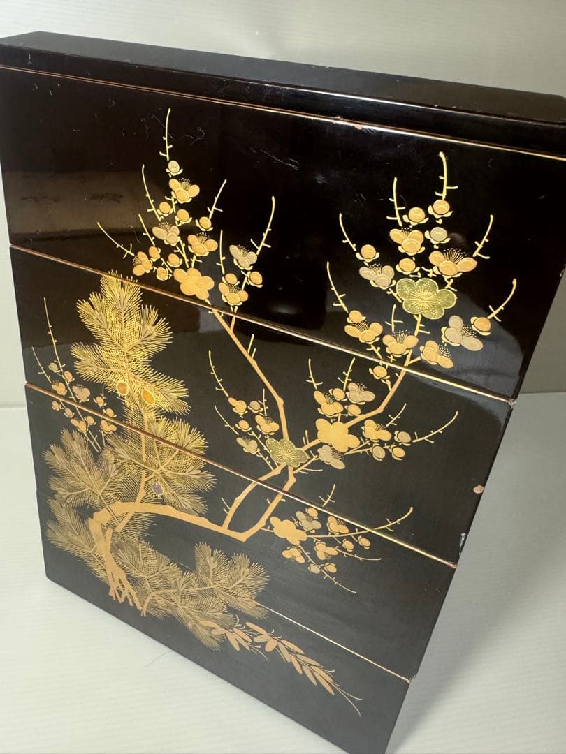 2087黒漆塗り沈金重箱　松梅金蒔絵　4重　高級