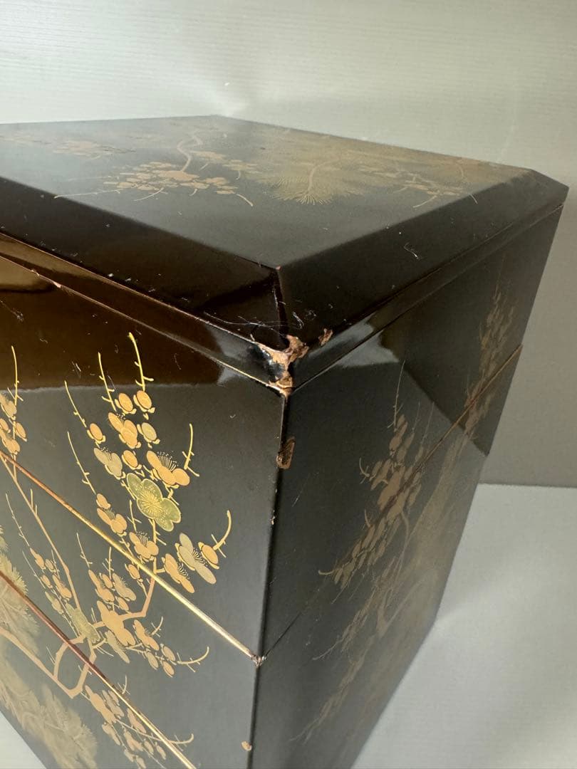 2087黒漆塗り沈金重箱　松梅金蒔絵　4重　高級