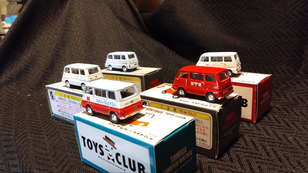 【新品未開封有】トミカリミテッドヴィンテージ スバルサンバーライトバン7台セット