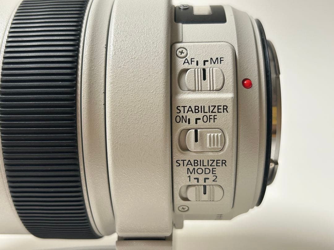 キヤノン　Canon　EF７０－３００ｍｍ　Ｆ4－5.6L IS USM