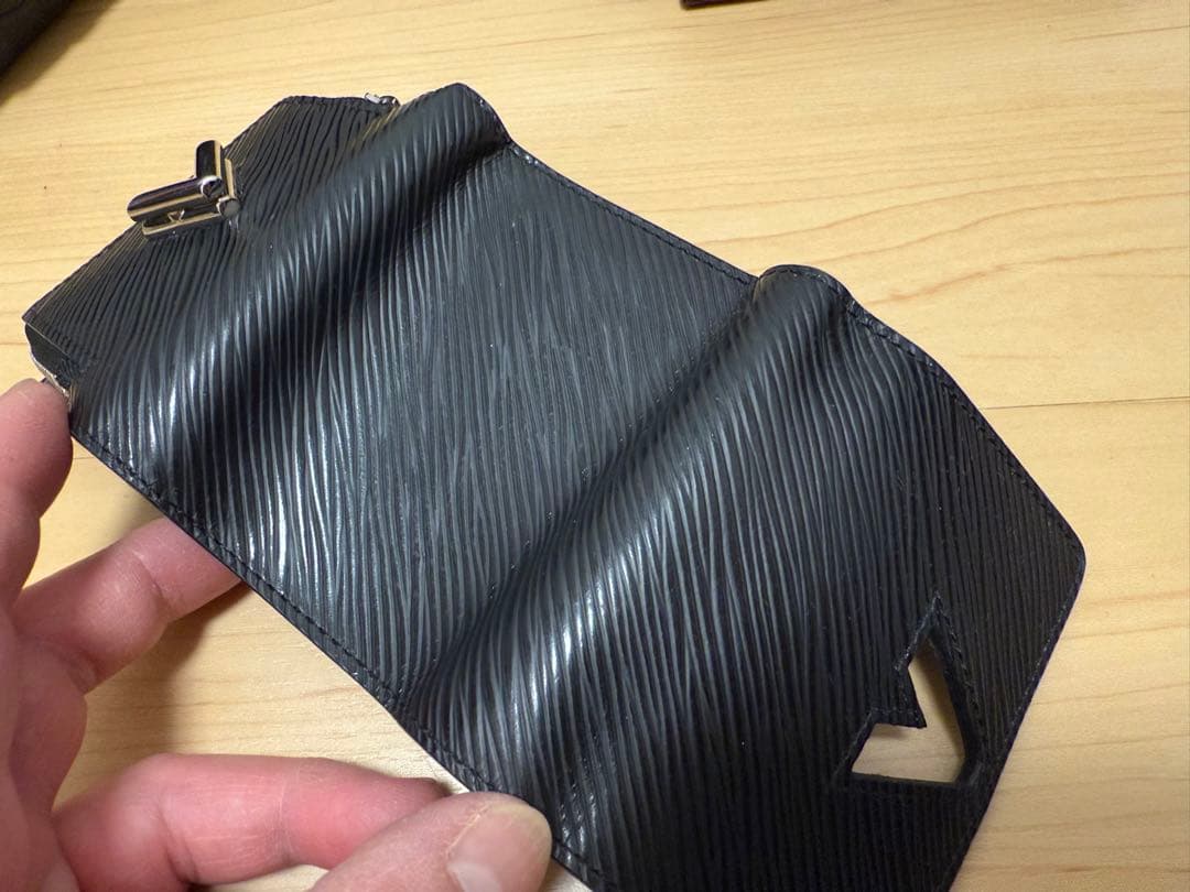 Louis Vuitton ポルトフォイユ ツイスト ブラック 三つ折り財布
