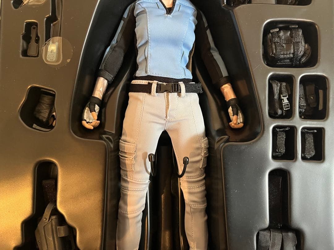 ホットトイズ バイオハザード5 フィギュア ジル・バレンタイン (BSAA版)