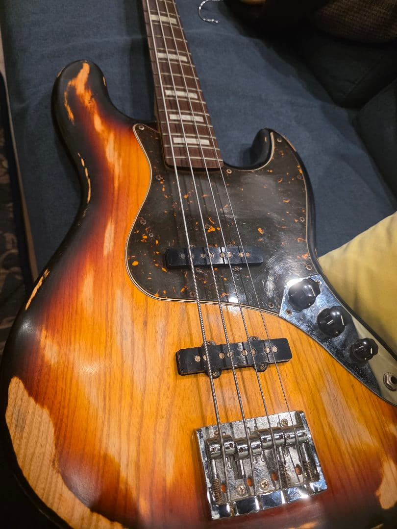 フジゲン　ジャズベース　neo classic aged トラ杢ネック