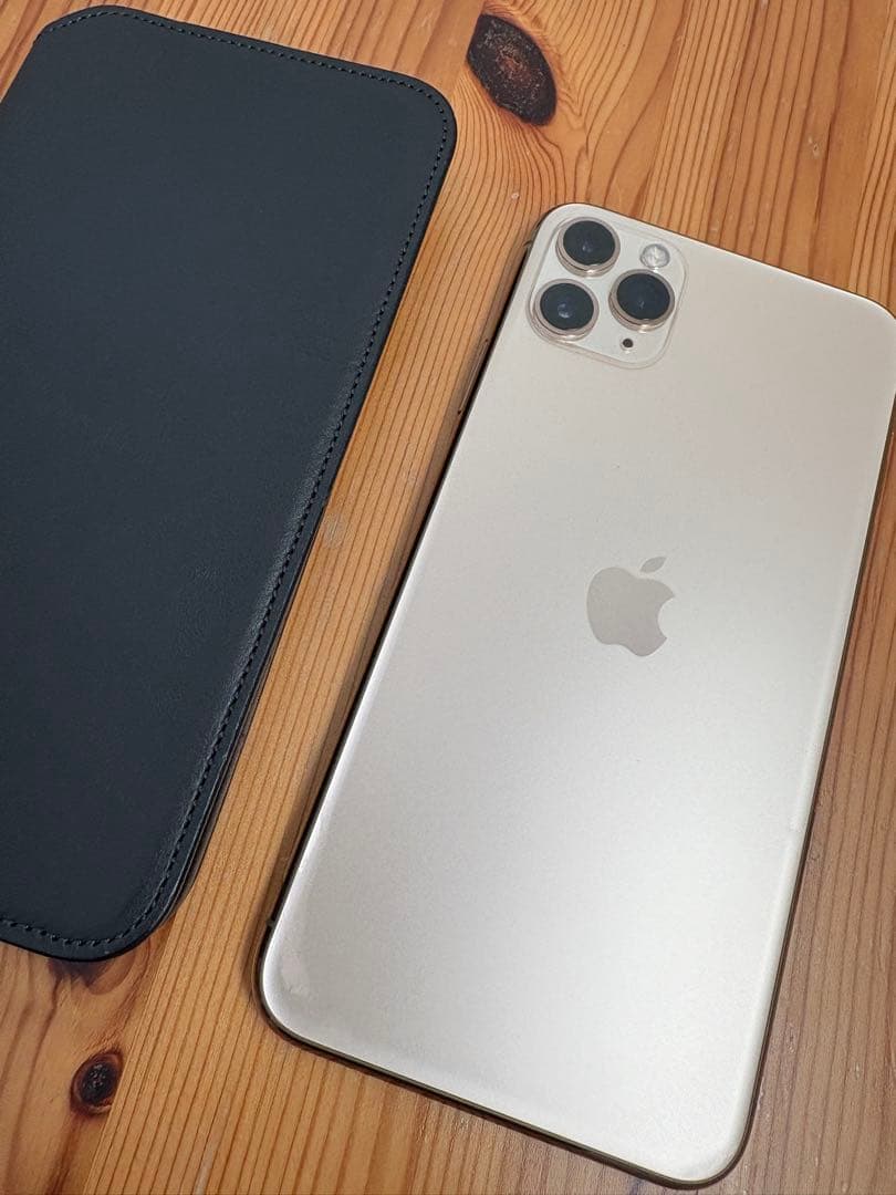 iPhone 11 ProMAX本体 256GBゴールド 純正レザーケース付