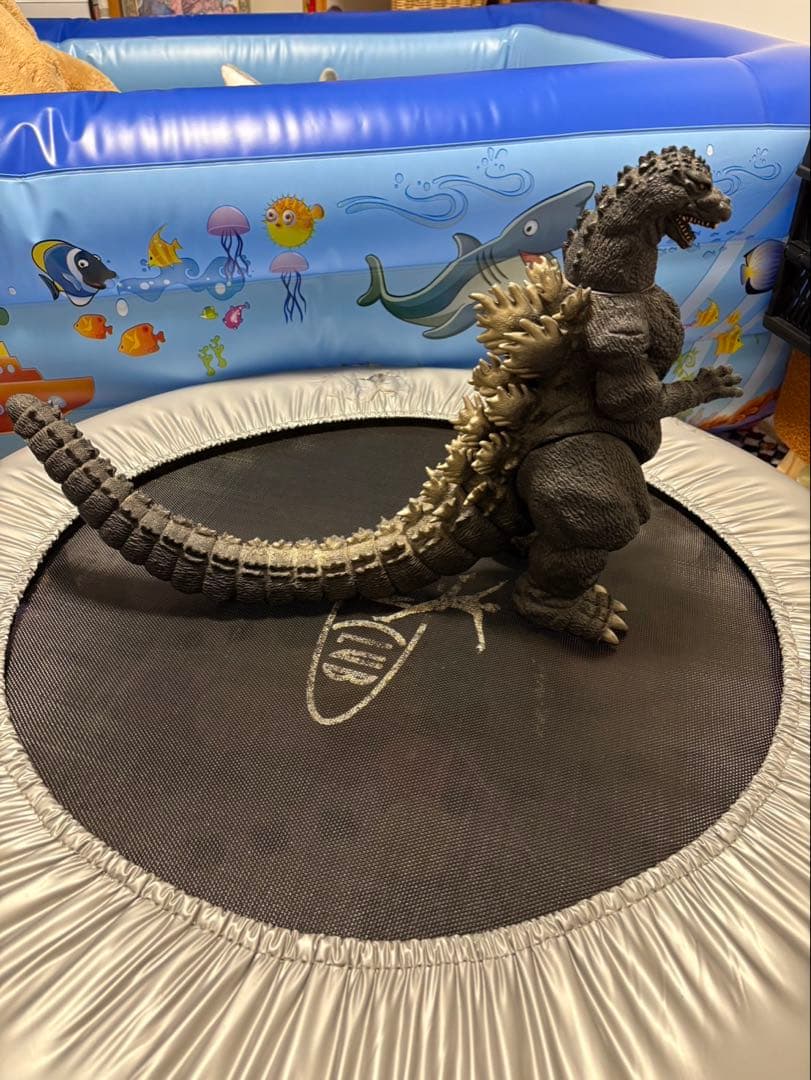 バンダイ ゴジラ３体　フィギュア 1991年製 1986年製　大型