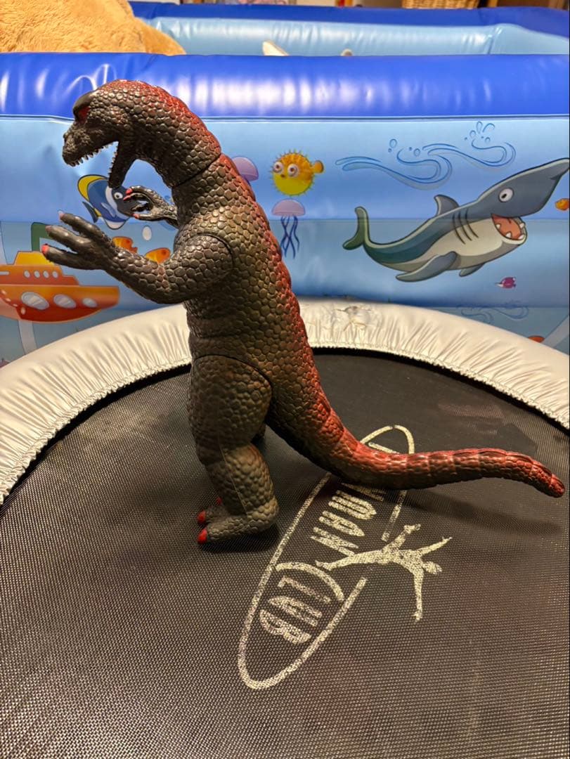 バンダイ ゴジラ３体　フィギュア 1991年製 1986年製　大型