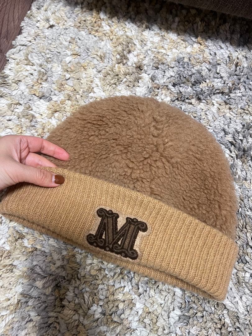 Max Mara ベージュ M刺繍 ニット帽 フリーサイズ