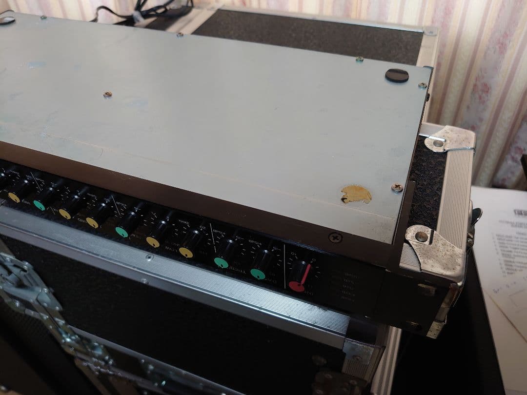 Maxon PQ-1004 パラメトリックイコライザー