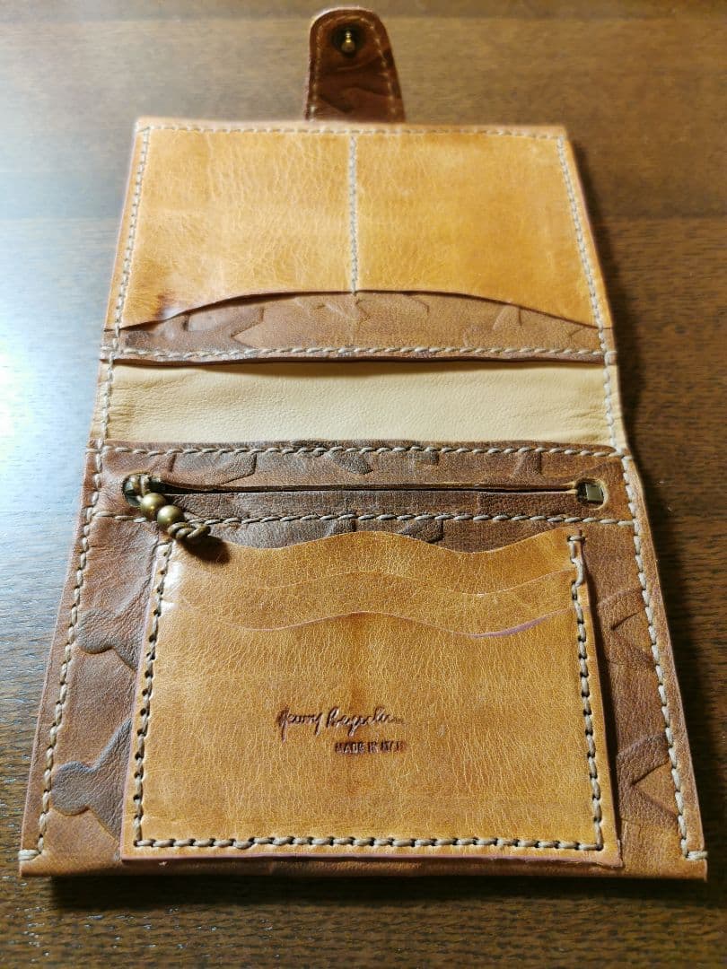 新品未使用 エンリーベグリン 2つ折り財布 ナッパオミノ デカオミノ