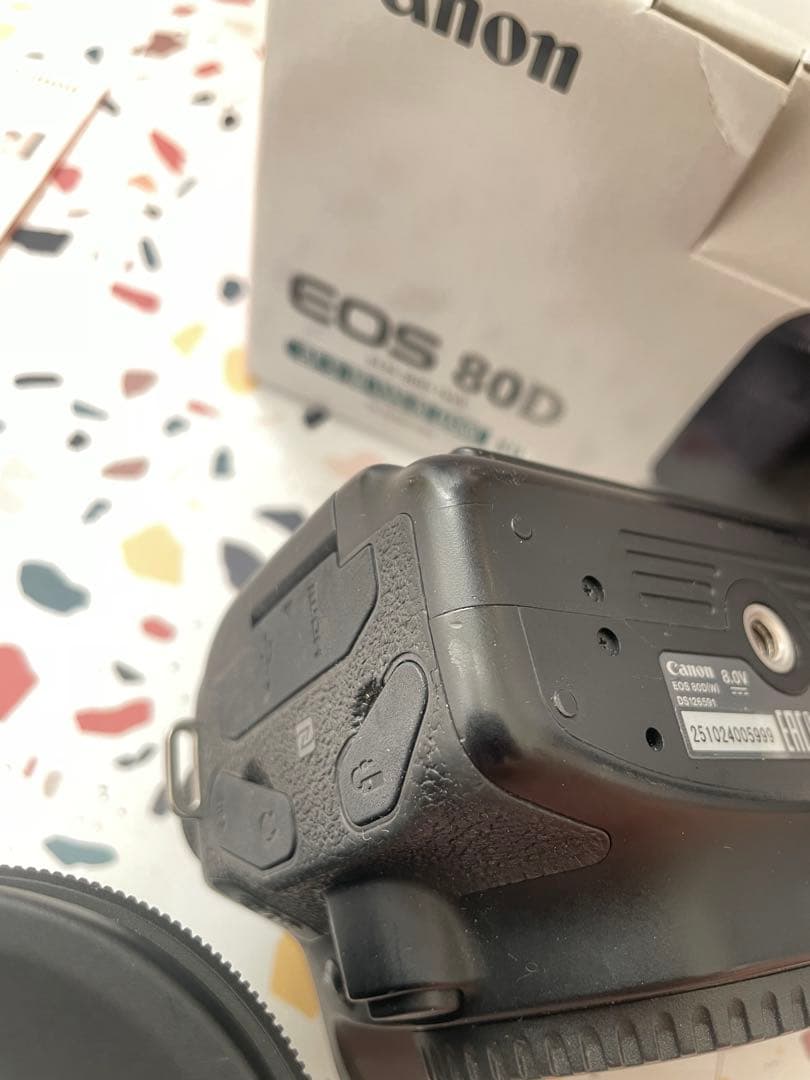 【箱付き】Canon EOS 80D デジタル一眼レフ