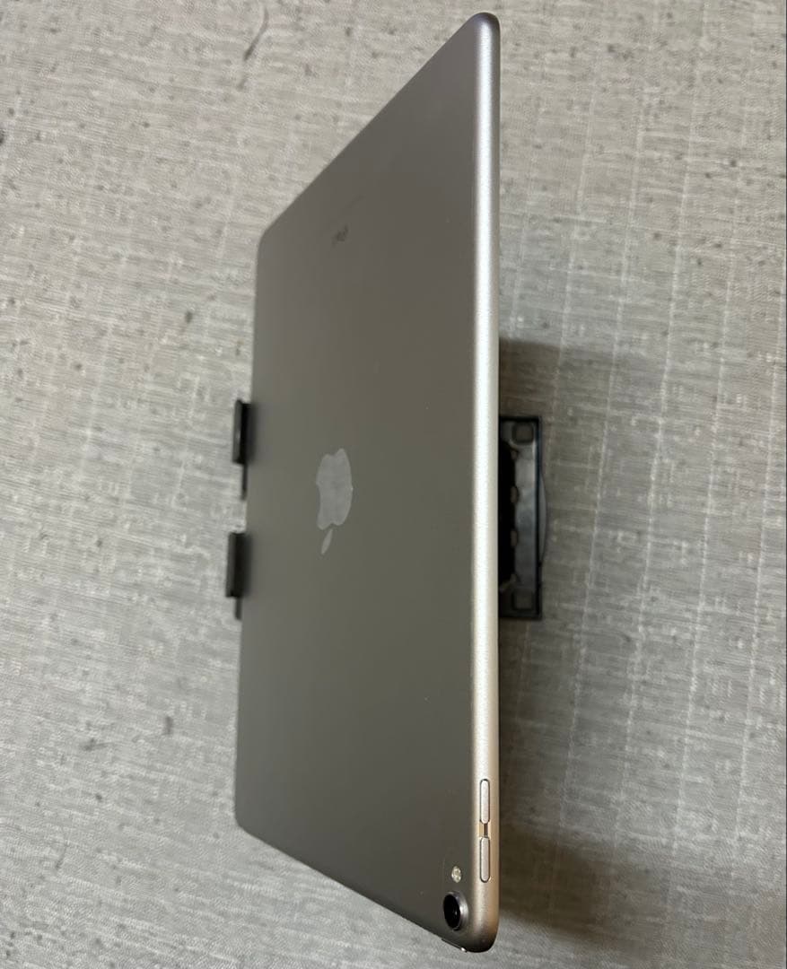 た*が様 iPad Pro 10.5 256GB Wi-Fi 2018/12購入