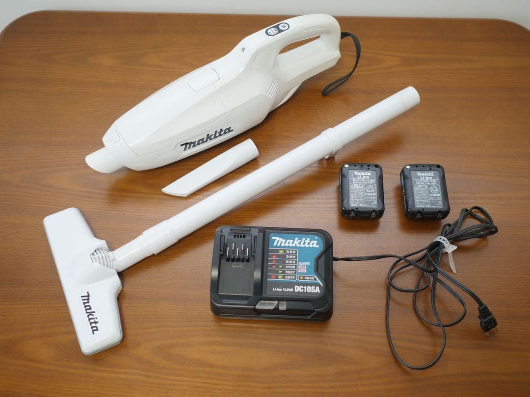 マキタ コードレス掃除機CL107 純正バッテリー2個付き！