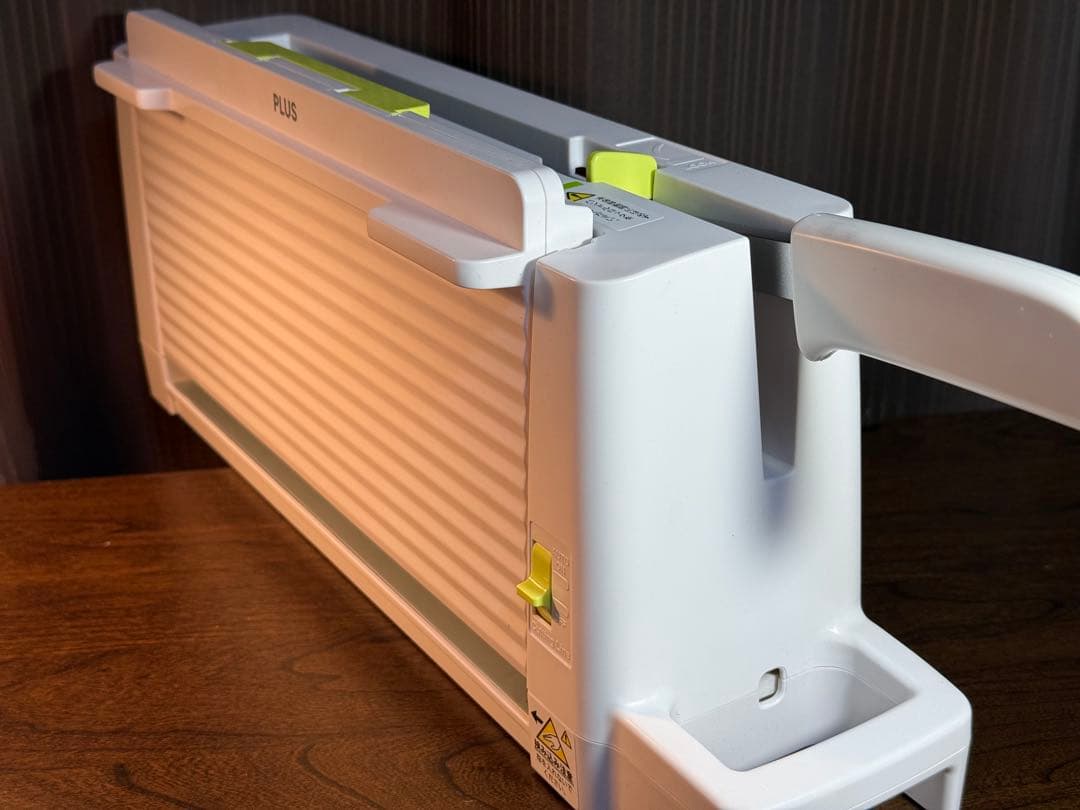 コンパクト断裁機　PK-213