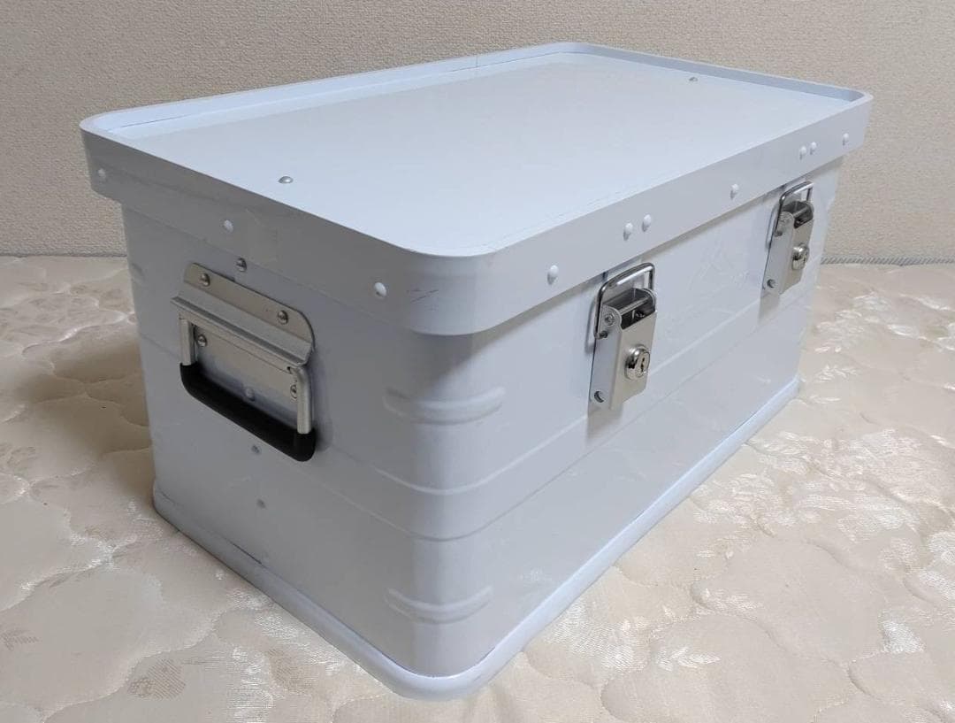 アルミコンテナ　鍵付き　サイドパネル　センターパネル　キャンプ　アウトドア