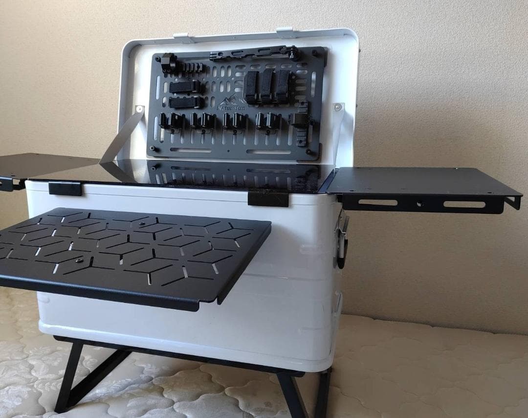 アルミコンテナ　鍵付き　サイドパネル　センターパネル　キャンプ　アウトドア