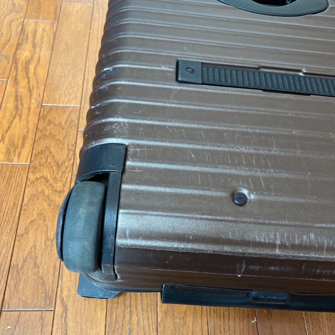 安心のリモワ！マットブロンズのビジネストローリー 機内持込25L rimowa