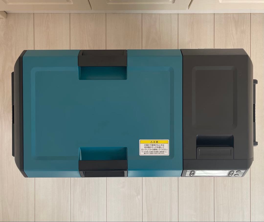 マキタ 充電式保冷温庫 18V/40Vmax CW004GZ青