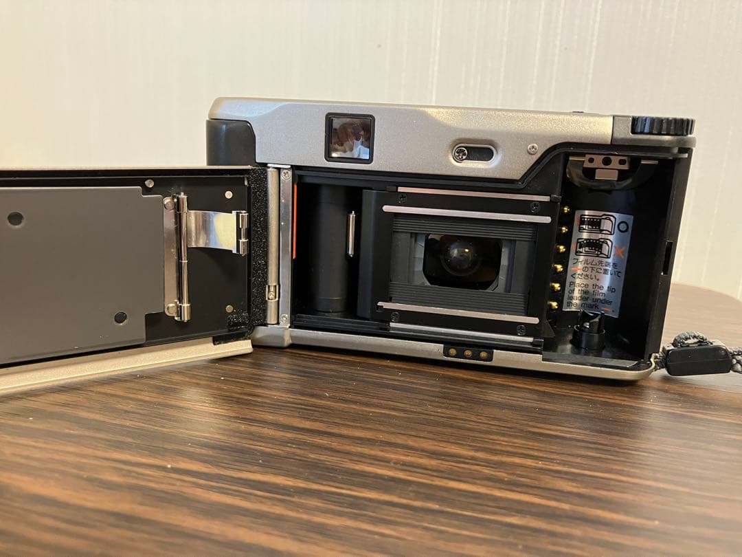 美品！コンタックス CONTAX TVSフィルムカメラ　説明書&カタログ付き