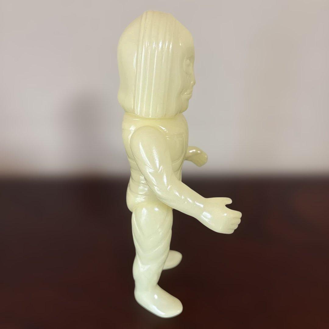 M1号 ダダ　ウルトラマン　未塗装　蓄光　ソフビ