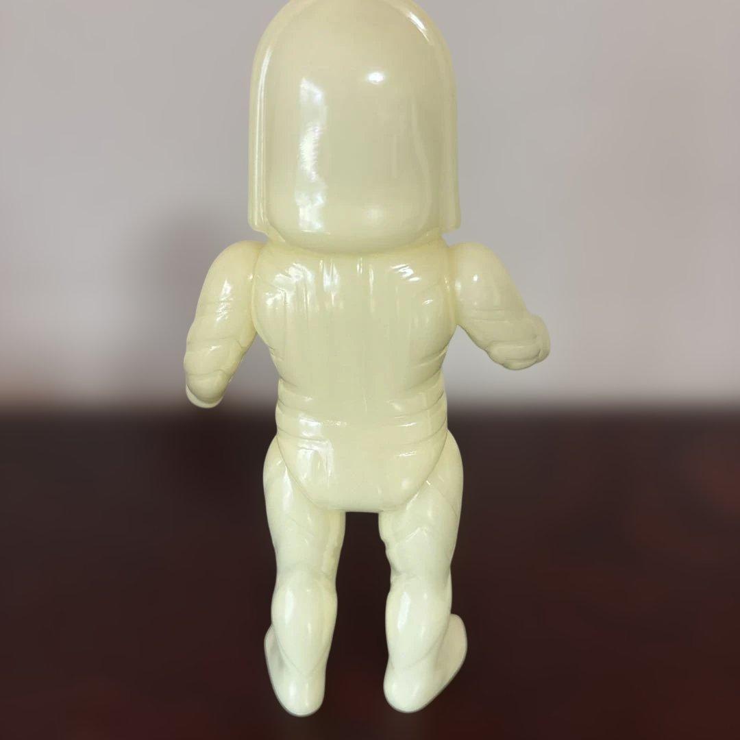 M1号 ダダ　ウルトラマン　未塗装　蓄光　ソフビ
