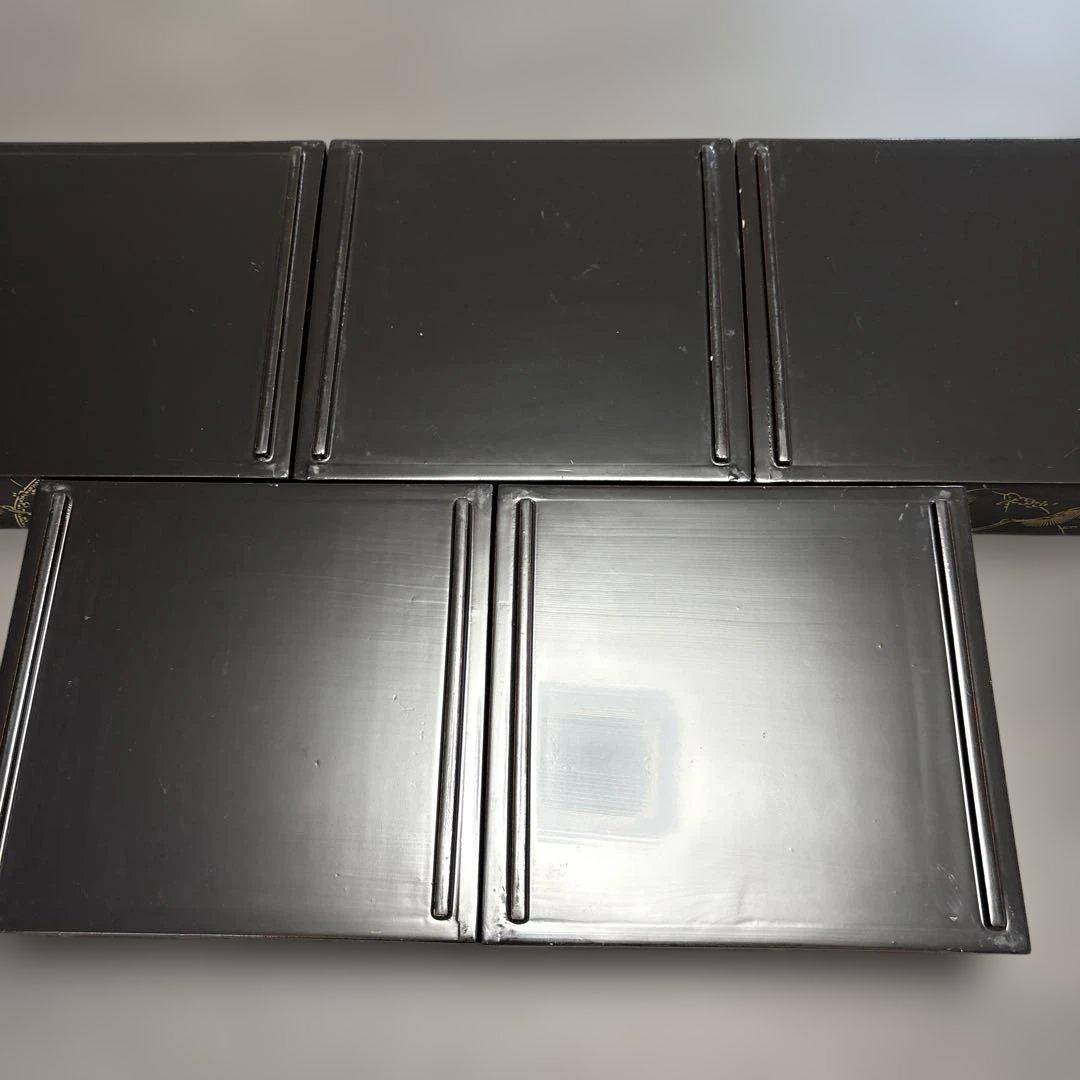 漆器 重箱 5段 黒地 金色松
