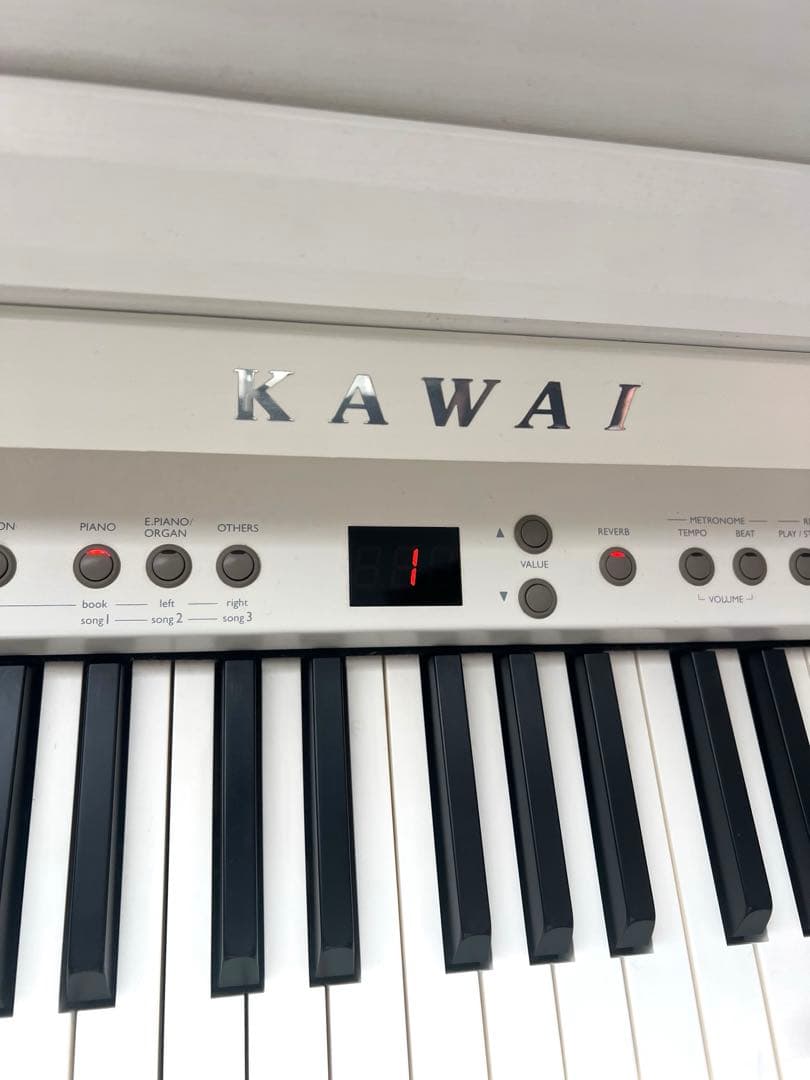 KAWAI デジタルピアノ 88鍵 LS1W ホワイト　取説付　中古　動作確認済