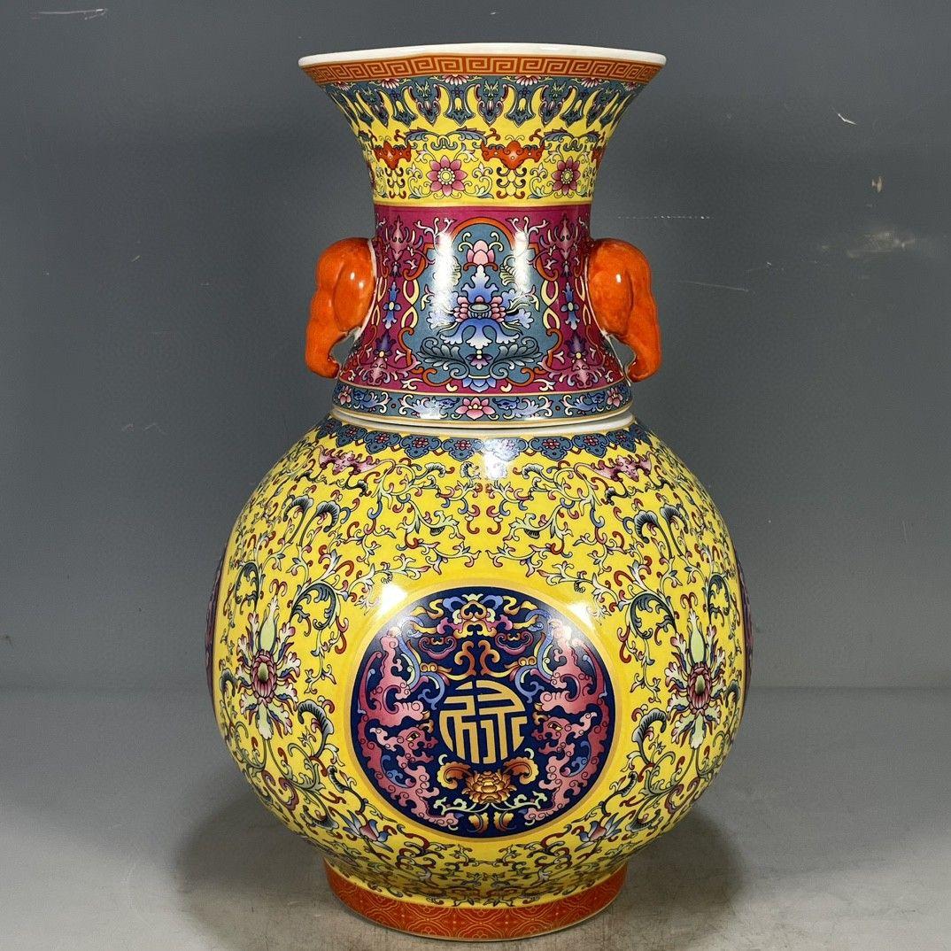 大清乾隆黄地花卉図紋転心瓶  景徳鎮 陶磁器 装飾品 現代工芸品 美術品 置物