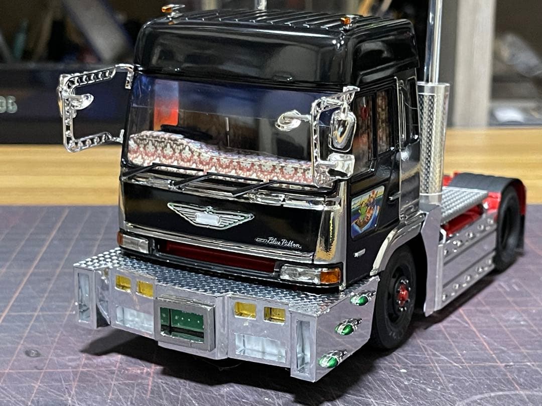 デコトラ‼️1/32 アオシマ製・トレーラーヘッドのみ完成品‼️
