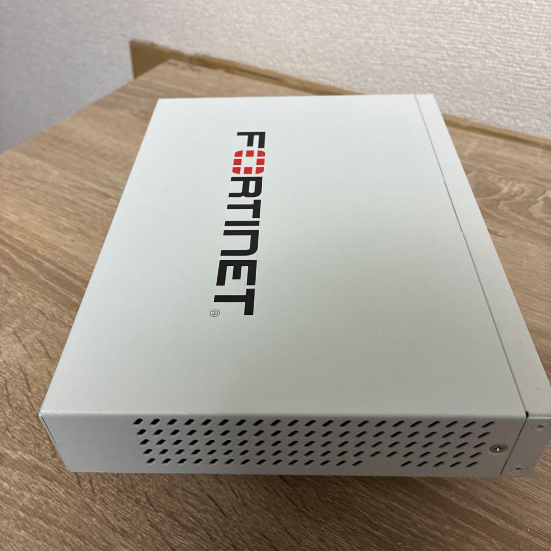ルーター・ネットワーク機器 lic 2026/04/01 Fortinet FortiGate 40F