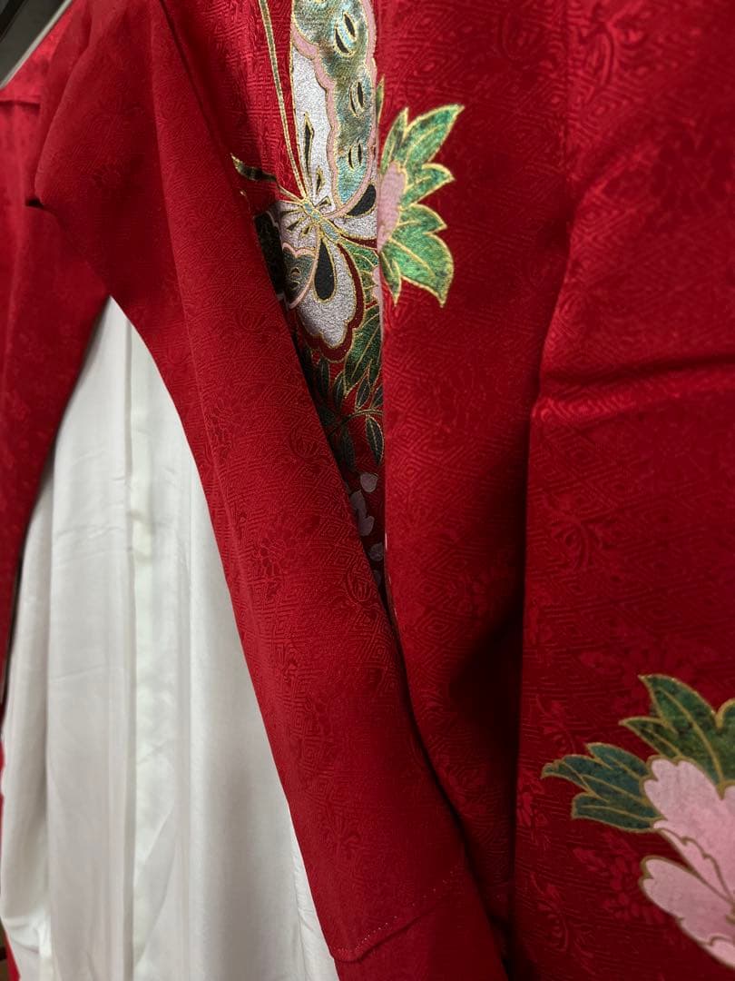 中古★振袖★仕立て上がり　NO.B10 赤色　絞り柄モダン　成人式　結婚式