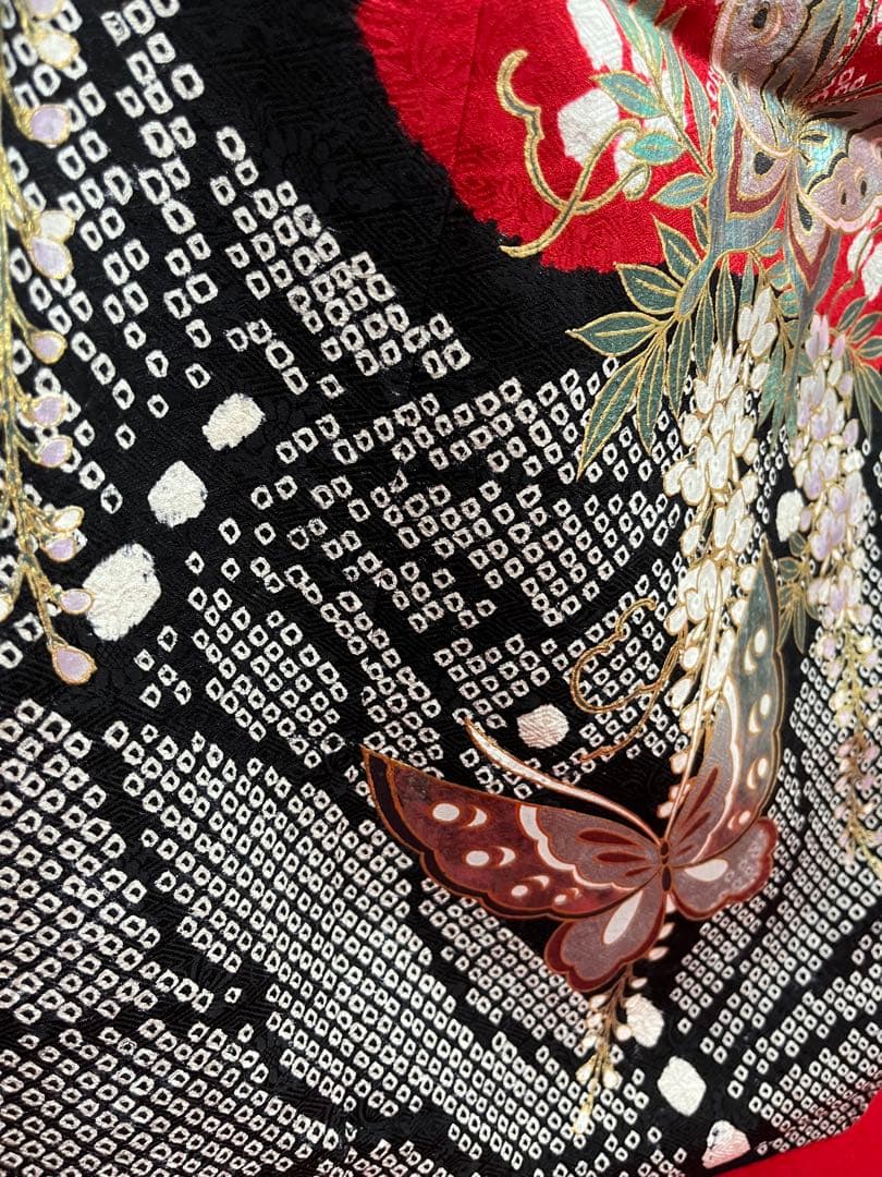 中古★振袖★仕立て上がり　NO.B10 赤色　絞り柄モダン　成人式　結婚式