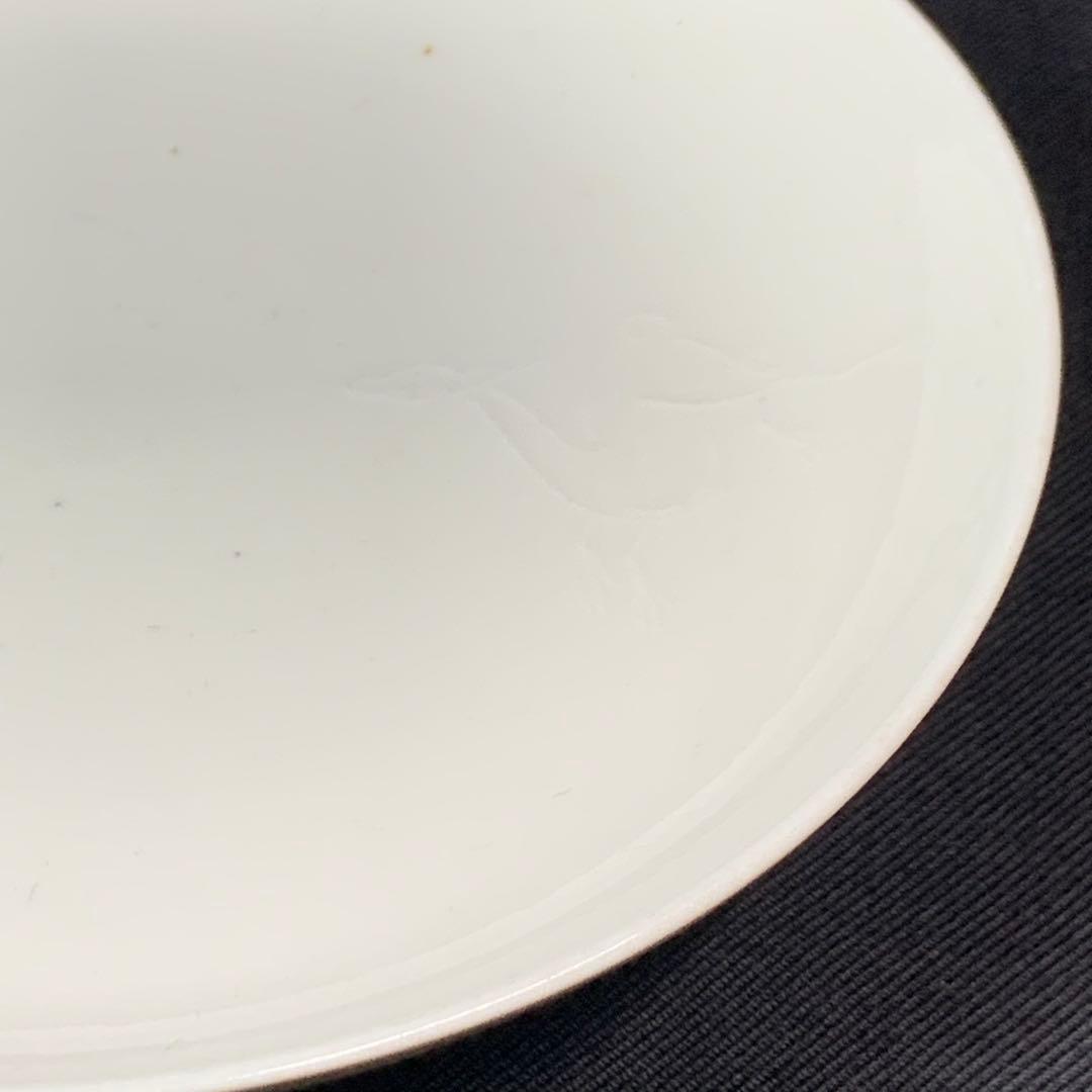 K633☆古伊万里名品 柿右衛門 白磁 陽刻鹿文 三つ足 4.5㎜ 中皿 前期