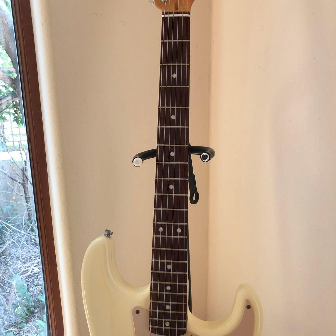 Squier　ストラトキャスター　ヴィンテージクリーム　スクワイアー