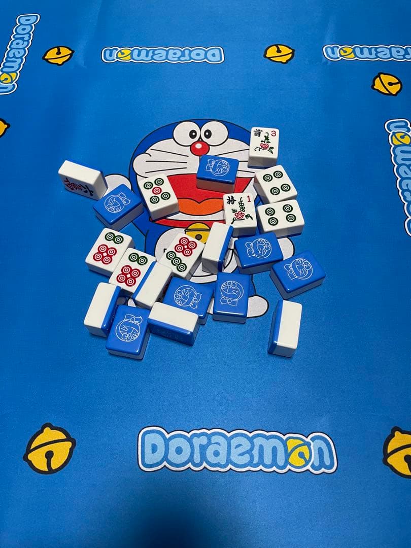 ドラえもん麻雀牌（レーザー彫刻) 専用ケース付き　144個　大きな麻雀44mm