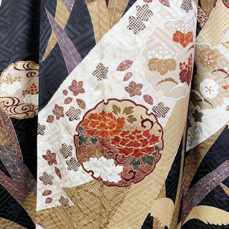 507z29☆振袖 古典柄 金駒刺繍 裄長め 芒 雪輪 黒☆美品 成人式結婚式