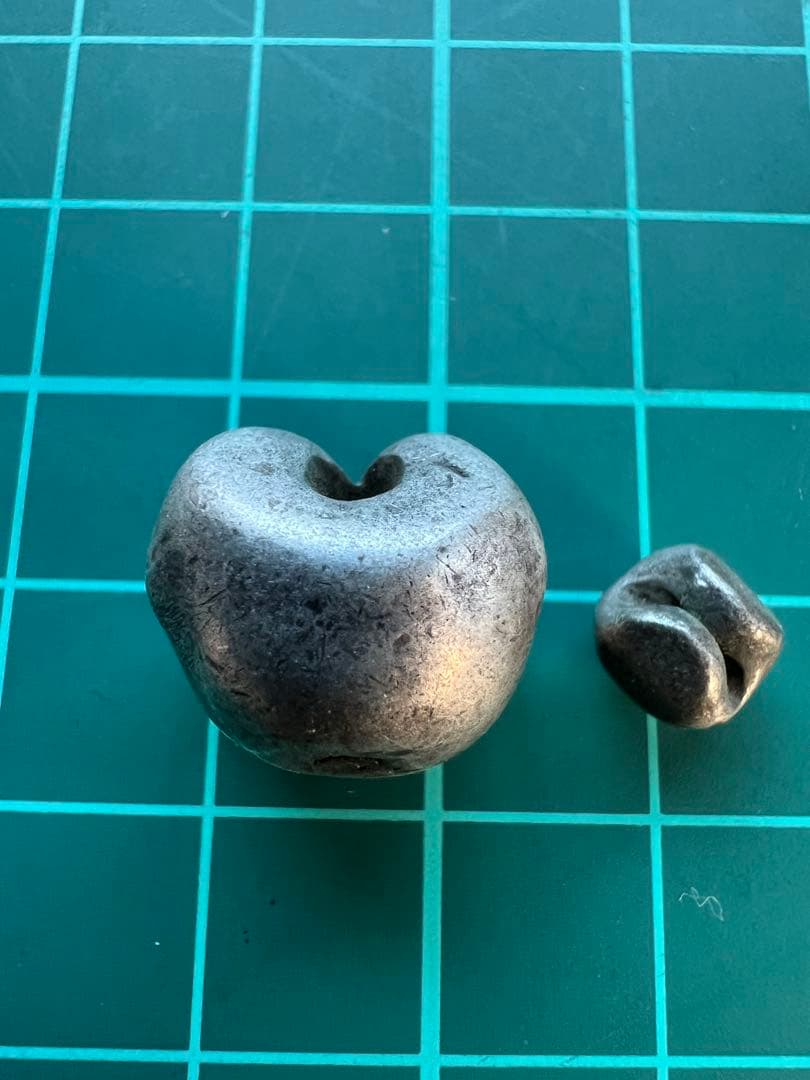 外国銀貨　バレットマネー　大小2個