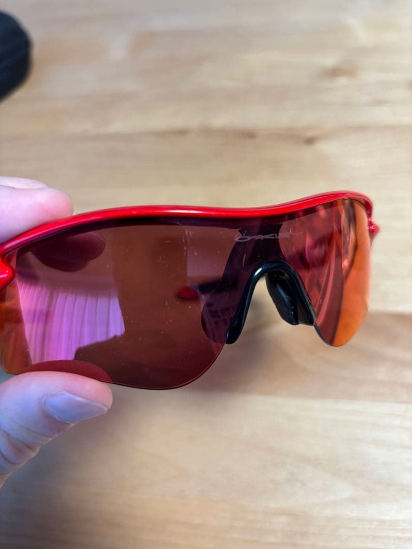 Oakley サングラス レッドオレンジ ケース付き
