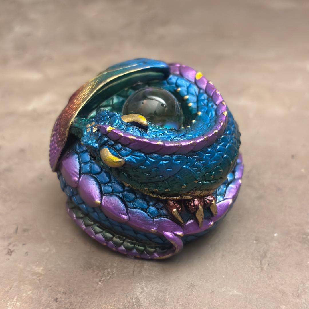 Windstone Editions　ドラゴンのフィギュア　置物