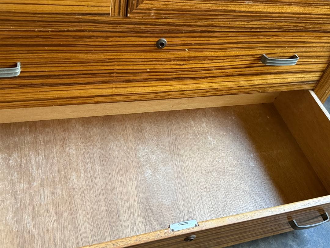 【送料込み】茶箪笥　童子絵　和家具　ヴィンテージチェスト