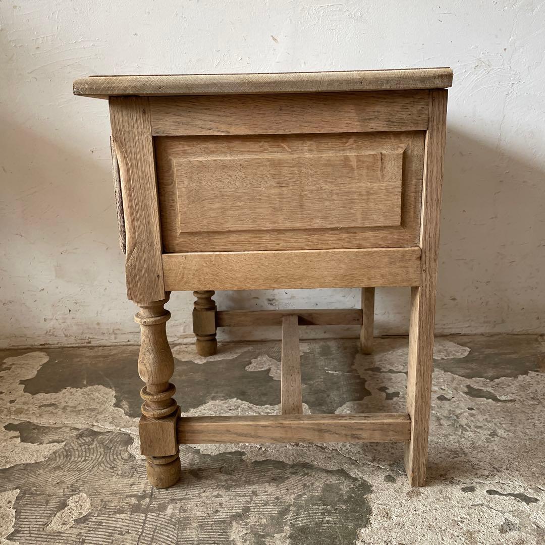 年末・年始SALE ビンテージ ドロワーベッドサイドテーブル　剥離