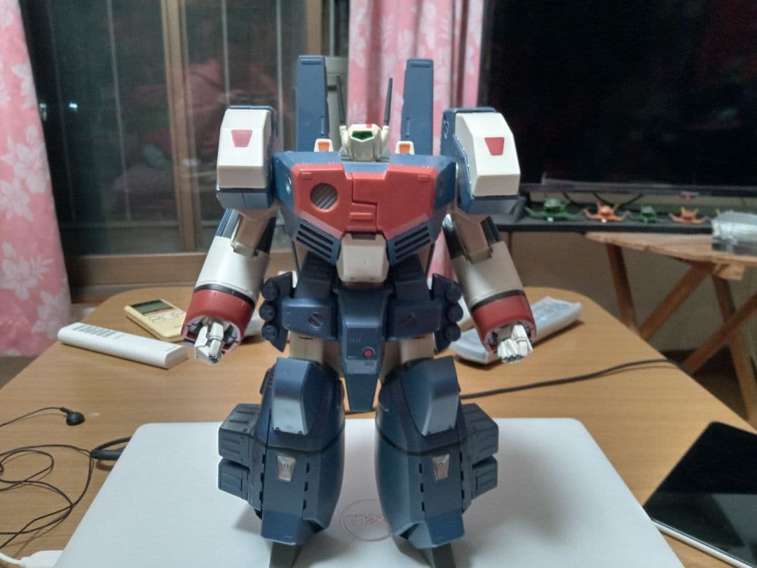 やまと マクロス アーマードバルキリー1/48のやつ